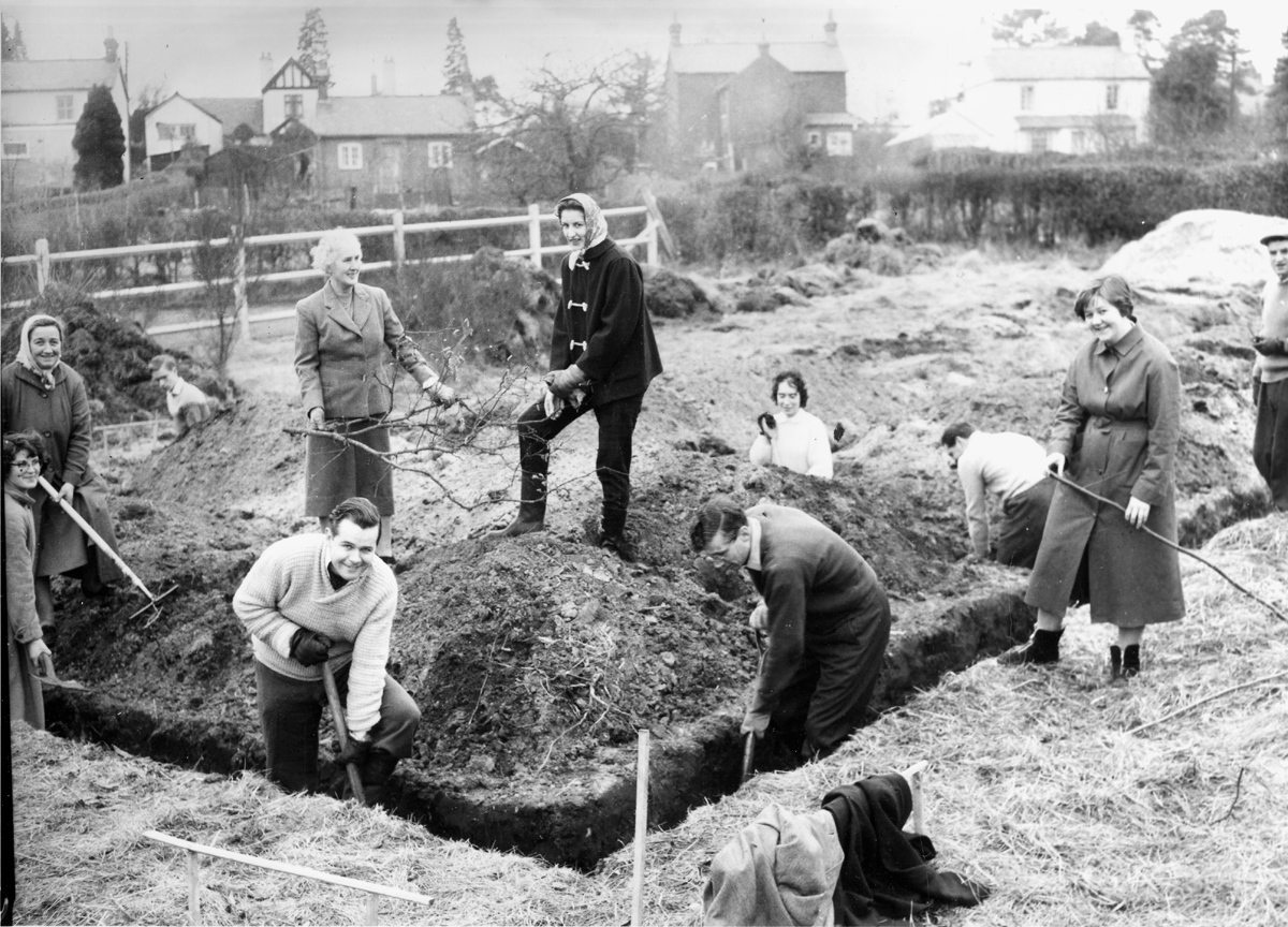 1960 Foundations being dug